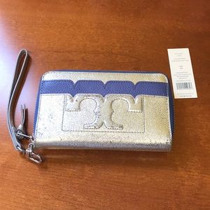 Tory Burch scallop metallic smartphone wristlet